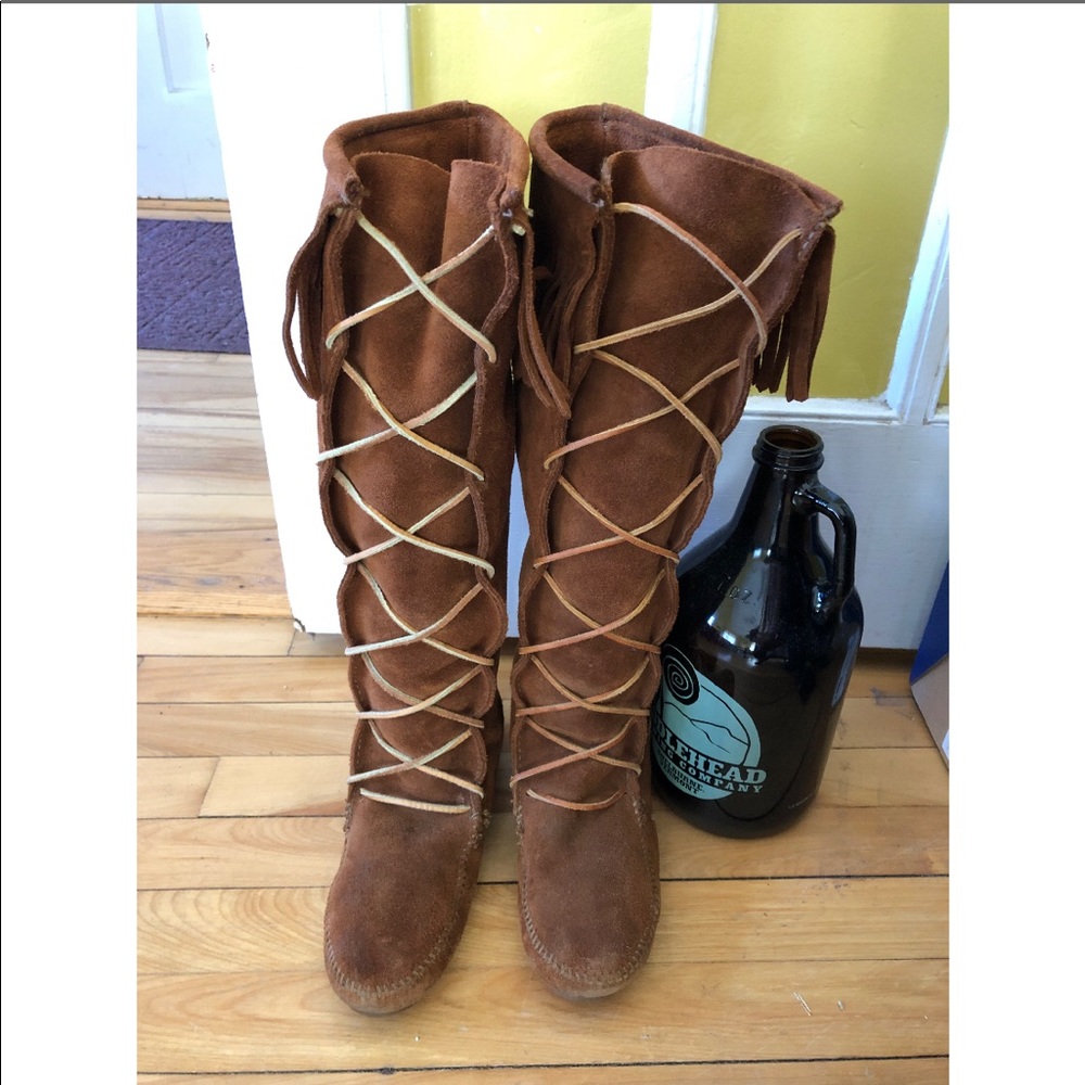 Minnetonka 7 Knee High Moccasin Boots